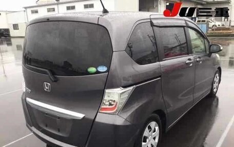 Honda Freed I, 2013 год, 940 000 рублей, 3 фотография