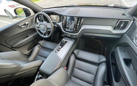 Volvo XC60 II, 2019 год, 4 300 000 рублей, 3 фотография