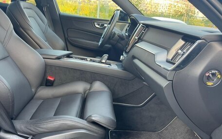 Volvo XC60 II, 2019 год, 4 300 000 рублей, 7 фотография