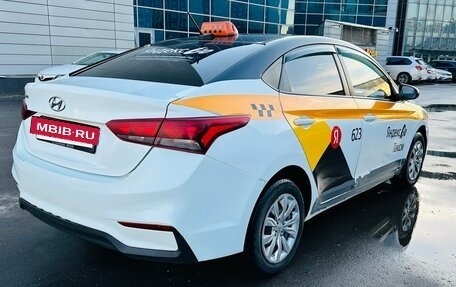 Hyundai Solaris II рестайлинг, 2017 год, 724 000 рублей, 3 фотография