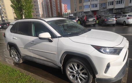 Toyota RAV4, 2020 год, 3 555 555 рублей, 17 фотография