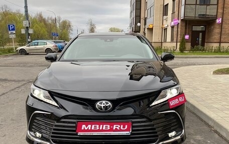 Toyota Camry, 2023 год, 4 750 000 рублей, 1 фотография