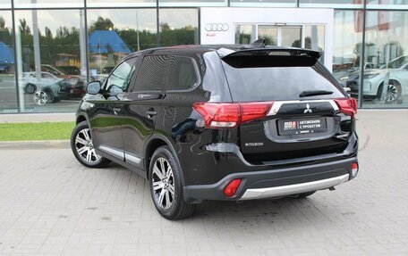 Mitsubishi Outlander III рестайлинг 3, 2018 год, 1 950 000 рублей, 7 фотография