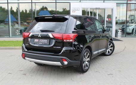 Mitsubishi Outlander III рестайлинг 3, 2018 год, 1 950 000 рублей, 5 фотография