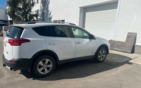 Toyota RAV4, 2014 год, 1 700 000 рублей, 4 фотография