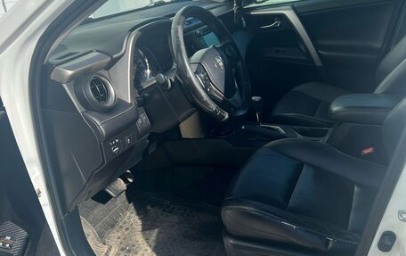 Toyota RAV4, 2014 год, 1 700 000 рублей, 8 фотография