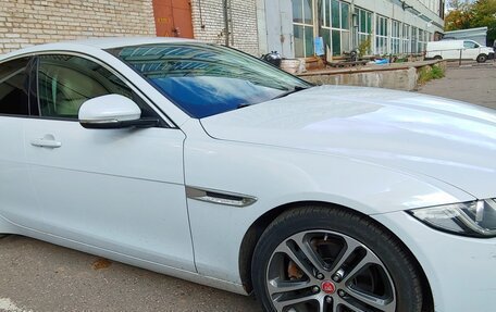 Jaguar XE I рестайлинг, 2015 год, 1 969 000 рублей, 7 фотография
