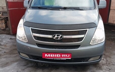 Hyundai Grand Starex Grand Starex I рестайлинг 2, 2011 год, 1 055 000 рублей, 4 фотография