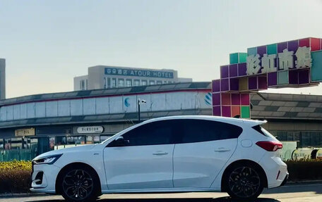 Ford Focus IV, 2022 год, 1 815 855 рублей, 3 фотография