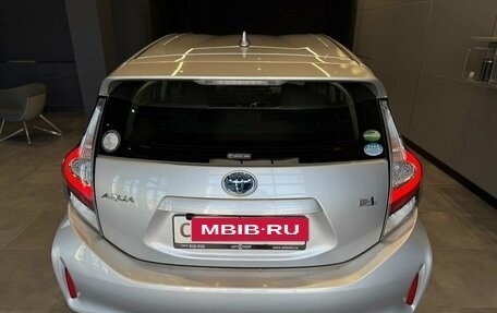 Toyota Aqua I, 2018 год, 1 390 000 рублей, 6 фотография