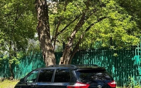 Toyota Sienna III, 2018 год, 3 400 000 рублей, 3 фотография