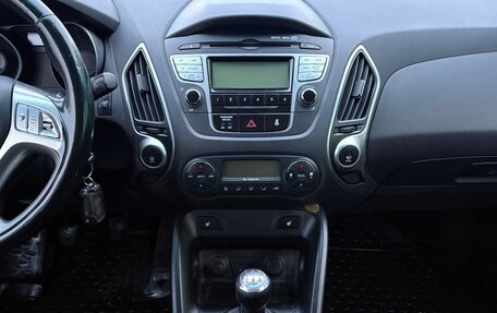 Hyundai ix35 I рестайлинг, 2011 год, 903 000 рублей, 15 фотография