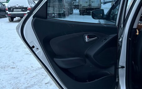 Hyundai ix35 I рестайлинг, 2011 год, 903 000 рублей, 10 фотография
