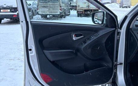 Hyundai ix35 I рестайлинг, 2011 год, 903 000 рублей, 13 фотография
