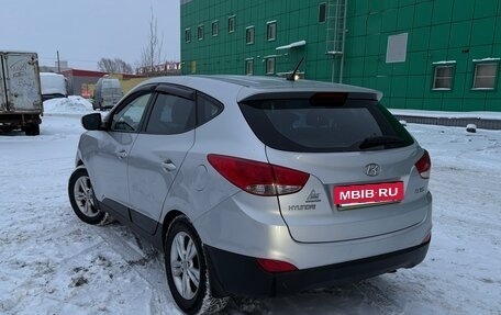 Hyundai ix35 I рестайлинг, 2011 год, 903 000 рублей, 2 фотография