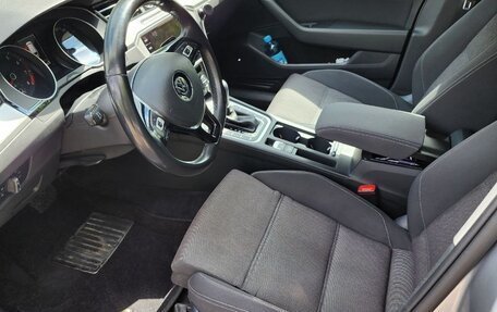 Volkswagen Passat B8 рестайлинг, 2018 год, 2 450 000 рублей, 9 фотография