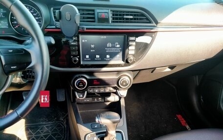 KIA Rio IV, 2019 год, 1 820 530 рублей, 10 фотография