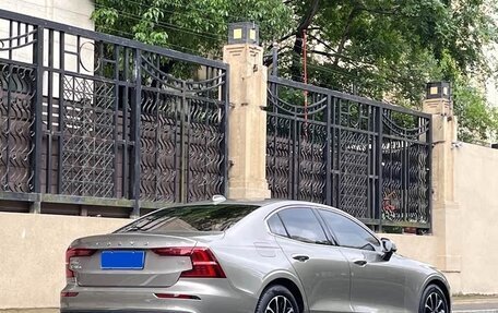 Volvo S60 III, 2021 год, 2 200 000 рублей, 4 фотография