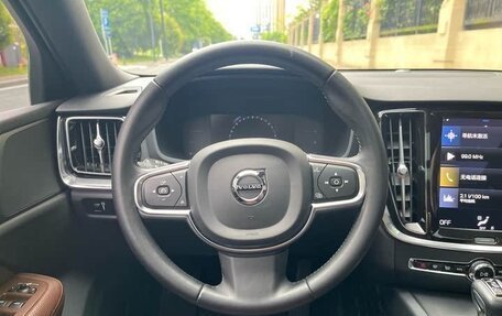 Volvo S60 III, 2021 год, 2 200 000 рублей, 8 фотография