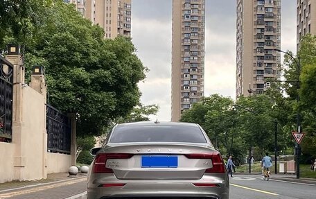 Volvo S60 III, 2021 год, 2 200 000 рублей, 5 фотография