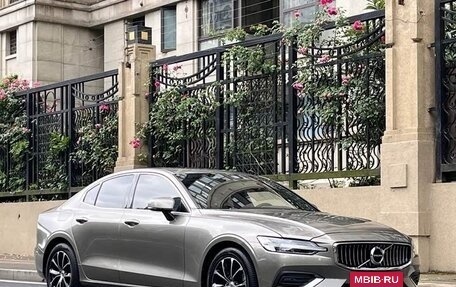 Volvo S60 III, 2021 год, 2 200 000 рублей, 3 фотография