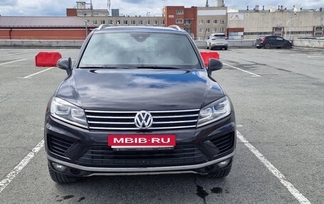 Volkswagen Touareg III, 2017 год, 4 050 000 рублей, 2 фотография