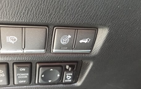 Infiniti QX56, 2011 год, 2 460 000 рублей, 12 фотография