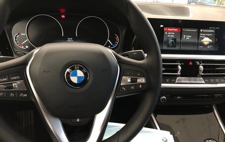 BMW 3 серия, 2019 год, 3 800 000 рублей, 12 фотография