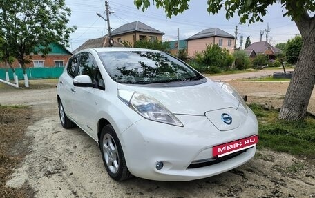 Nissan Leaf I, 2011 год, 750 000 рублей, 2 фотография