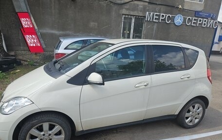 Mercedes-Benz A-Класс, 2011 год, 780 000 рублей, 3 фотография