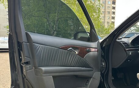 Mercedes-Benz E-Класс, 2004 год, 780 000 рублей, 3 фотография