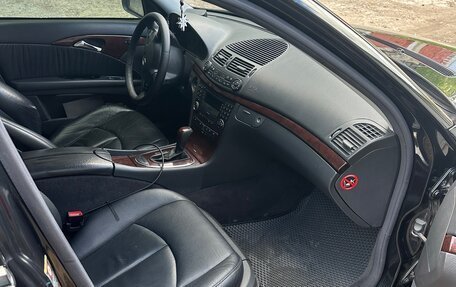 Mercedes-Benz E-Класс, 2004 год, 780 000 рублей, 8 фотография