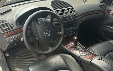 Mercedes-Benz E-Класс, 2004 год, 780 000 рублей, 4 фотография