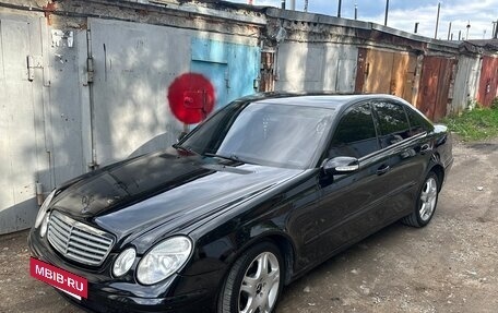 Mercedes-Benz E-Класс, 2004 год, 780 000 рублей, 10 фотография