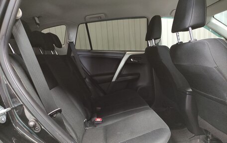 Toyota RAV4, 2014 год, 1 990 000 рублей, 10 фотография