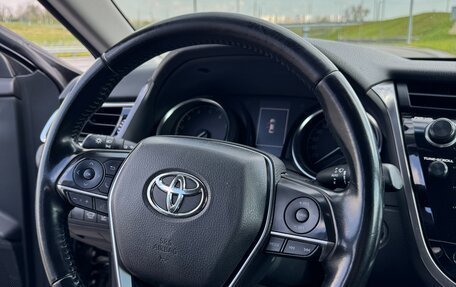 Toyota Camry, 2019 год, 2 400 000 рублей, 16 фотография