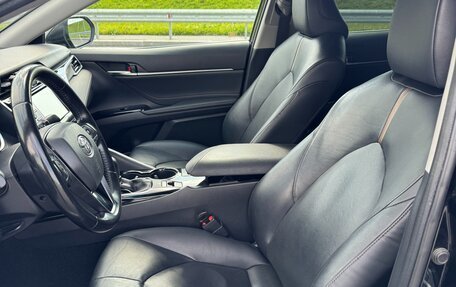 Toyota Camry, 2019 год, 2 400 000 рублей, 19 фотография