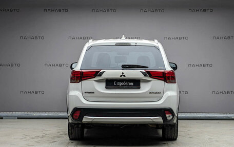 Mitsubishi Outlander III рестайлинг 3, 2018 год, 2 279 000 рублей, 4 фотография