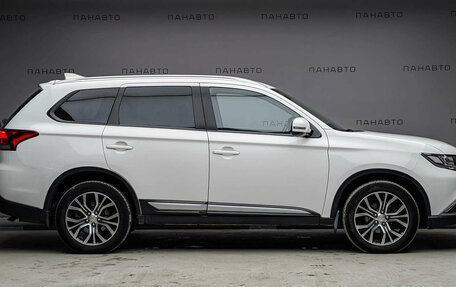 Mitsubishi Outlander III рестайлинг 3, 2018 год, 2 279 000 рублей, 6 фотография