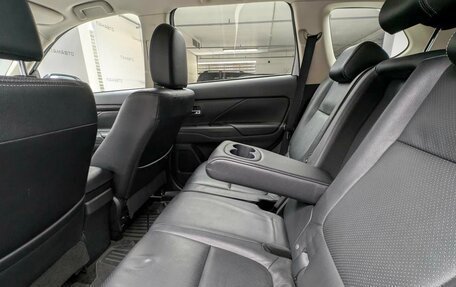 Mitsubishi Outlander III рестайлинг 3, 2018 год, 2 279 000 рублей, 12 фотография
