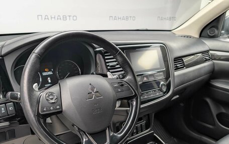 Mitsubishi Outlander III рестайлинг 3, 2018 год, 2 279 000 рублей, 11 фотография