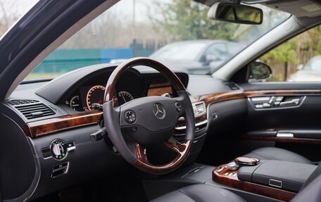 Mercedes-Benz S-Класс, 2006 год, 2 600 000 рублей, 14 фотография