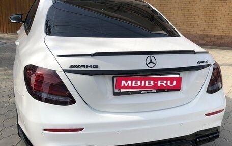 Mercedes-Benz E-Класс, 2017 год, 3 450 000 рублей, 9 фотография