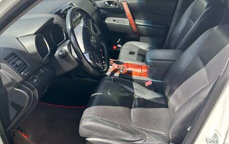 Toyota Highlander III, 2013 год, 1 950 000 рублей, 5 фотография