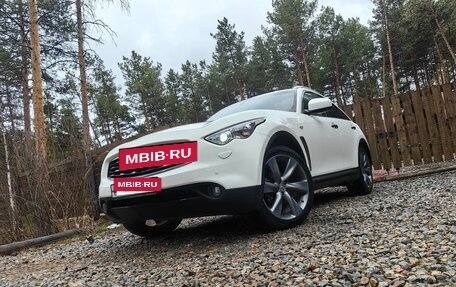 Infiniti FX II, 2009 год, 1 780 000 рублей, 8 фотография