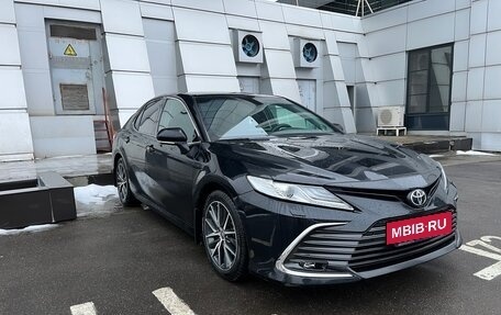 Toyota Camry, 2021 год, 4 100 000 рублей, 2 фотография
