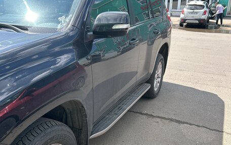 Toyota Land Cruiser Prado 150 рестайлинг 2, 2014 год, 4 300 000 рублей, 2 фотография