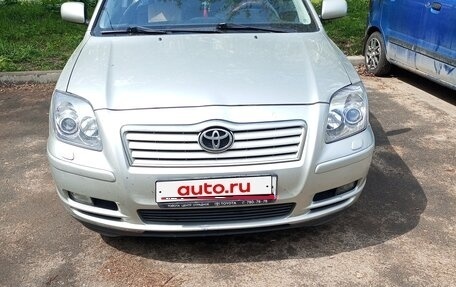 Toyota Avensis III рестайлинг, 2004 год, 780 000 рублей, 1 фотография