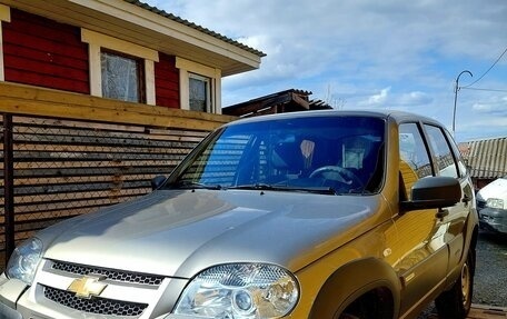 Chevrolet Niva I рестайлинг, 2015 год, 670 000 рублей, 1 фотография