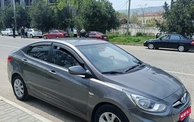 Hyundai Solaris II рестайлинг, 2011 год, 730 000 рублей, 1 фотография